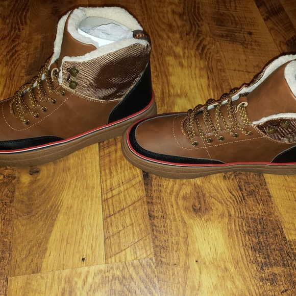 Boots - Picture 2 of 3